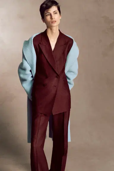 Gabriela Hearst Angela Blazer in Bordeaux Wool Silk | Thumbnail 2 Gabriela Hearst Angela Blazer in Bordeaux Wool Silk | Thumbnail 2