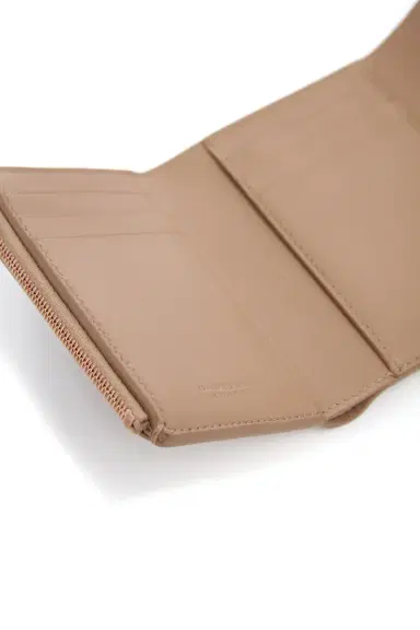 Gabriela Hearst Compact Flat Wallet in Nude Leather | Thumbnail 5 Gabriela Hearst Compact Flat Wallet in Nude Leather | Thumbnail 5