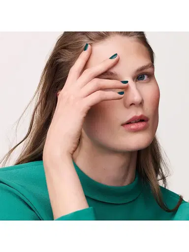 HERMÈS Women's Les Mains Hermès Nail Enamel - 91 Verte Cossais | Thumbnail 4 HERMÈS Women's Les Mains Hermès Nail Enamel - 91 Verte Cossais | Thumbnail 4