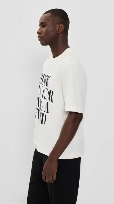 AMI Boxy Fit Friend T-Shirt Blanc Creme | Thumbnail 5 AMI Boxy Fit Friend T-Shirt Blanc Creme | Thumbnail 5