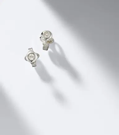 David Yurman Pavé sterling silver earrings with diamonds | Thumbnail 3 David Yurman Pavé sterling silver earrings with diamonds | Thumbnail 3