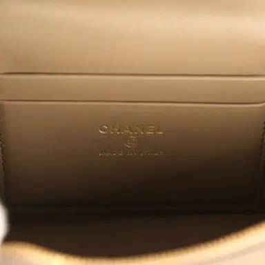 Chanel Chanel Top Handle Long Vanity Case with Chain Dark Khaki Lizard Embossed Calfskin Gold Hardware | Thumbnail 9 Chanel Chanel Top Handle Long Vanity Case with Chain Dark Khaki Lizard Embossed Calfskin Gold Hardware | Thumbnail 9