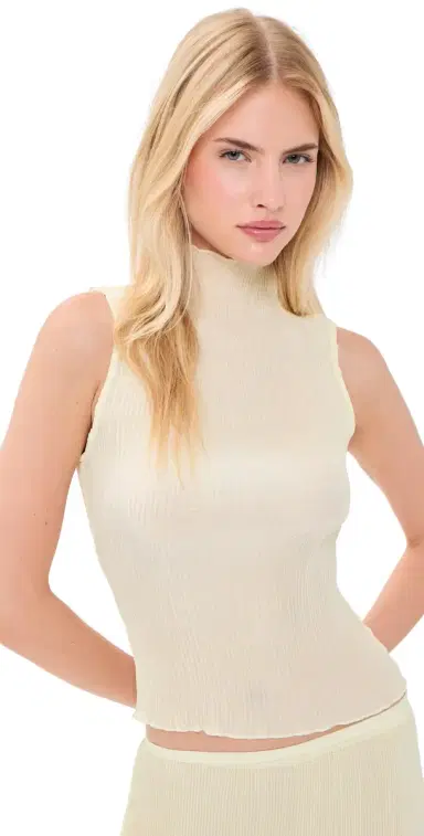 Lioness Ford Top oft Lemon | Thumbnail 1 Lioness Ford Top oft Lemon | Thumbnail 1