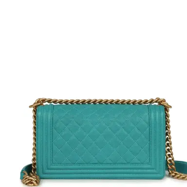 Chanel Pre-owned Chanel Medium Boy Bag Turquoise Shiny Caviar Antique Gold Hardware | Thumbnail 4 Chanel Pre-owned Chanel Medium Boy Bag Turquoise Shiny Caviar Antique Gold Hardware | Thumbnail 4