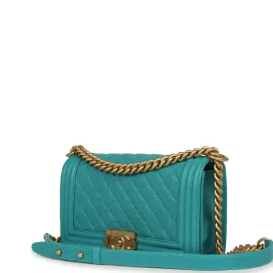 Chanel Pre-owned Chanel Medium Boy Bag Turquoise Shiny Caviar Antique Gold Hardware | Thumbnail 5 Chanel Pre-owned Chanel Medium Boy Bag Turquoise Shiny Caviar Antique Gold Hardware | Thumbnail 5