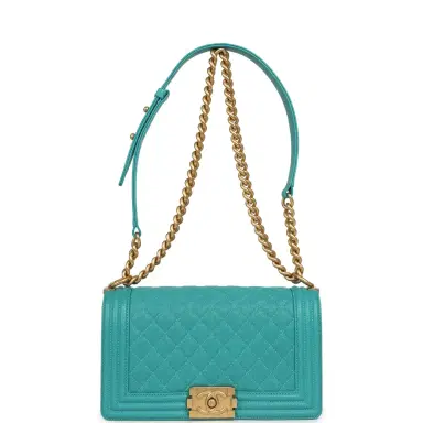 Chanel Pre-owned Chanel Medium Boy Bag Turquoise Shiny Caviar Antique Gold Hardware | Thumbnail 7 Chanel Pre-owned Chanel Medium Boy Bag Turquoise Shiny Caviar Antique Gold Hardware | Thumbnail 7