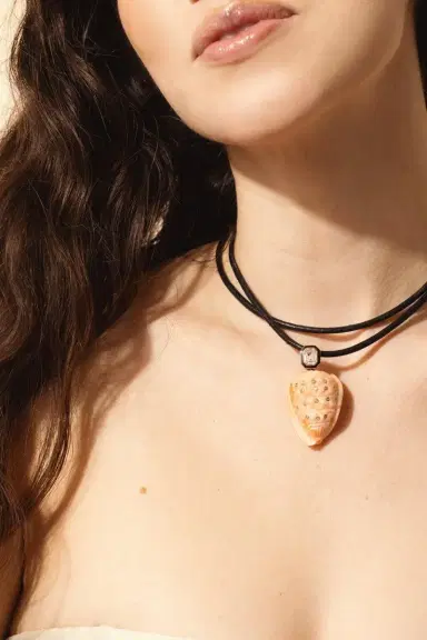 DEZSO BY SARA BELTRÁN Diamond Helmet Shell Pendant | Thumbnail 3 DEZSO BY SARA BELTRÁN Diamond Helmet Shell Pendant | Thumbnail 3