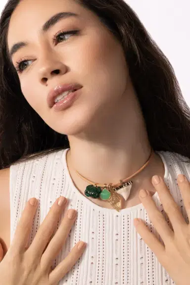 DEZSO BY SARA BELTRÁN Malachite Diamond Carved Crab Pendant | Thumbnail 3 DEZSO BY SARA BELTRÁN Malachite Diamond Carved Crab Pendant | Thumbnail 3