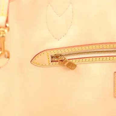 Louis Vuitton Louis Vuitton x Takashi Murakami Neverfull MM White Multicolored Monogram Gold Hardware | Thumbnail 11 Louis Vuitton Louis Vuitton x Takashi Murakami Neverfull MM White Multicolored Monogram Gold Hardware | Thumbnail 11