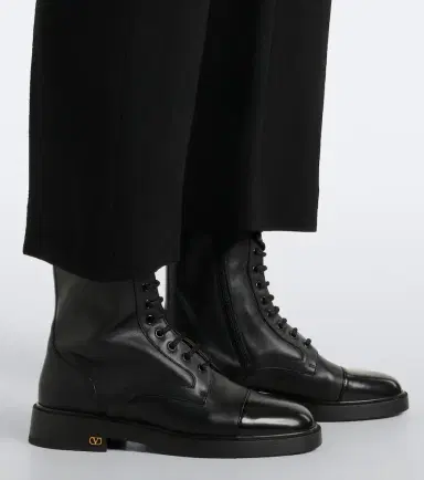 Valentino Garavani VLogo lace-up leather combat boots | Thumbnail 5 Valentino Garavani VLogo lace-up leather combat boots | Thumbnail 5