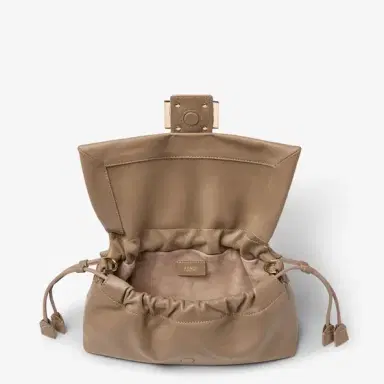 Fendi Baguette Soft Medium | Thumbnail 4 Fendi Baguette Soft Medium | Thumbnail 4