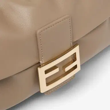 Fendi Baguette Soft Medium | Thumbnail 5 Fendi Baguette Soft Medium | Thumbnail 5