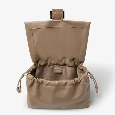 Fendi Baguette Soft Large | Thumbnail 4 Fendi Baguette Soft Large | Thumbnail 4