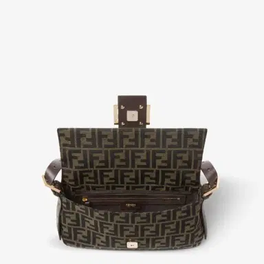 Fendi Since its debut in 1997, it has become a brand icon, now | Thumbnail 7 Fendi Since its debut in 1997, it has become a brand icon, now | Thumbnail 7