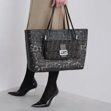 Fendi Since its debut in 1997, it has become a brand icon, now | Thumbnail 9 Fendi Since its debut in 1997, it has become a brand icon, now | Thumbnail 9