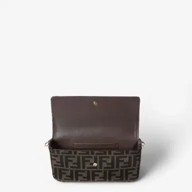Fendi Tube Wallet On Chain | Thumbnail 4 Fendi Tube Wallet On Chain | Thumbnail 4