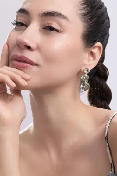 GOSHWARA Prasiolite Cushion Three Stone Gossip Earrings | Thumbnail 2 GOSHWARA Prasiolite Cushion Three Stone Gossip Earrings | Thumbnail 2