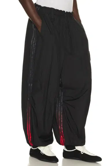 Y-3 Grd 3S Cargo Pants | Thumbnail 1 Y-3 Grd 3S Cargo Pants | Thumbnail 1