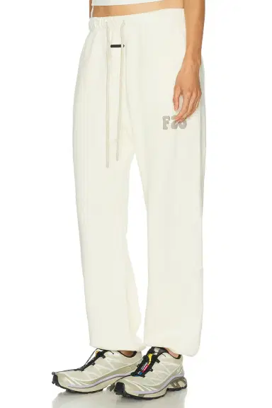 Fear of God Essentials Classic Fleece Sweatpant | Thumbnail 3 Fear of God Essentials Classic Fleece Sweatpant | Thumbnail 3