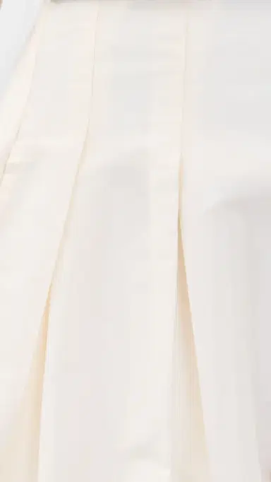 CHAN LUU Techno Taffeta Long Shorts Pearl 4 | Thumbnail 6 CHAN LUU Techno Taffeta Long Shorts Pearl 4 | Thumbnail 6
