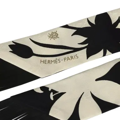 HERMÈS Hermes "Bouquet Final" Cream and Black Fringe Silk Twilly | Thumbnail 3 HERMÈS Hermes "Bouquet Final" Cream and Black Fringe Silk Twilly | Thumbnail 3