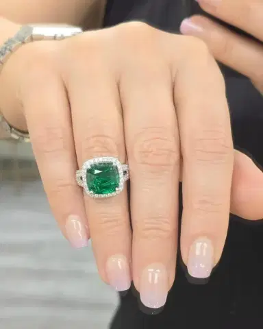 DIANA M. JEWELS Diana M. Jewels 18K White Gold Emerald & Diamond Statement Ring Sz. 6.5 by The Solist | Thumbnail 5 DIANA M. JEWELS Diana M. Jewels 18K White Gold Emerald & Diamond Statement Ring Sz. 6.5 by The Solist | Thumbnail 5