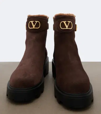 Valentino Garavani VLogo suede ankle boots | Thumbnail 4 Valentino Garavani VLogo suede ankle boots | Thumbnail 4