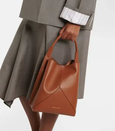 Victoria Beckham Victoria Medium leather bucket bag | Thumbnail 5 Victoria Beckham Victoria Medium leather bucket bag | Thumbnail 5