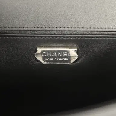 Chanel Pre-owned Chanel Boy Bag Black Python, Calfskin Matte Silver Hardware | Thumbnail 9 Chanel Pre-owned Chanel Boy Bag Black Python, Calfskin Matte Silver Hardware | Thumbnail 9