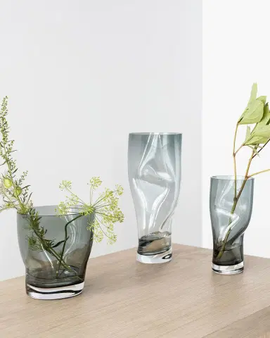 Orrefors Squeeze Small Crystal Vase | Thumbnail 3 Orrefors Squeeze Small Crystal Vase | Thumbnail 3
