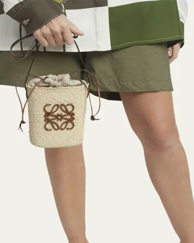 LOEWE x Paula's Ibiza Anagram Pocket Crossbody Bag in Iraca Palm | Thumbnail 2 LOEWE x Paula's Ibiza Anagram Pocket Crossbody Bag in Iraca Palm | Thumbnail 2