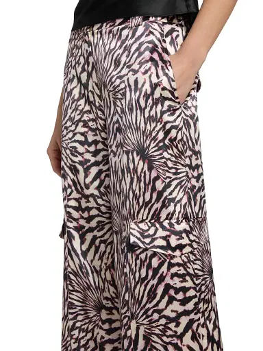 Ulla Johnson Women's Emilia Printed Satin Cargo Pants | Thumbnail 6 Ulla Johnson Women's Emilia Printed Satin Cargo Pants | Thumbnail 6
