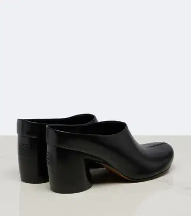 Loewe Oval leather mules | Thumbnail 3 Loewe Oval leather mules | Thumbnail 3