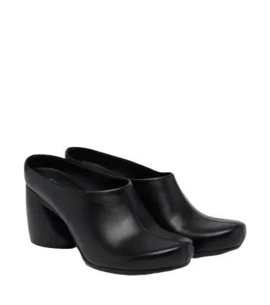 Loewe Oval leather mules | Thumbnail 1 Loewe Oval leather mules | Thumbnail 1