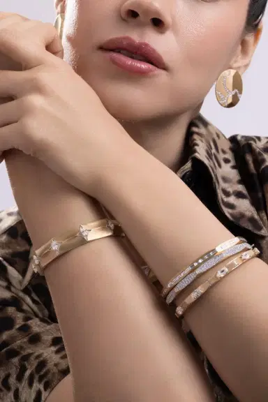 ARUNASHI Diamond Oval Enigma Cuff Bracelet | Thumbnail 3 ARUNASHI Diamond Oval Enigma Cuff Bracelet | Thumbnail 3
