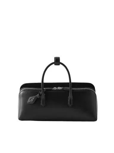 Alaïa Delta Small Leather Shoulder Bag | Thumbnail 1 Alaïa Delta Small Leather Shoulder Bag | Thumbnail 1