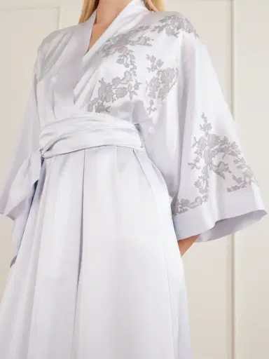 Carine Gilson Lace-appliqué Silk-satin Robe | Thumbnail 4 Carine Gilson Lace-appliqué Silk-satin Robe | Thumbnail 4