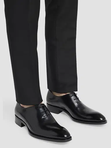 TOM FORD Men's Vincent Burnished Leather Oxfords - Black | Thumbnail 2 TOM FORD Men's Vincent Burnished Leather Oxfords - Black | Thumbnail 2