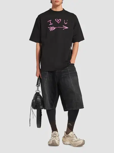 Balenciaga Men's I Love U Medium Fit T-Shirt - Black | Thumbnail 2 Balenciaga Men's I Love U Medium Fit T-Shirt - Black | Thumbnail 2