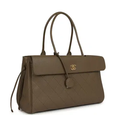 Chanel Chanel Large "Urban Essential" East West Shopping Tote Dark Khaki Caviar Gold Hardware | Thumbnail 2 Chanel Chanel Large "Urban Essential" East West Shopping Tote Dark Khaki Caviar Gold Hardware | Thumbnail 2