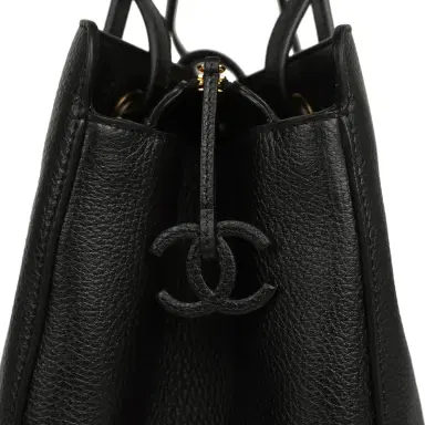 Chanel Chanel XXL "It Girl" Shopping Tote Black Grained Calfskin Gold Hardware | Thumbnail 8 Chanel Chanel XXL "It Girl" Shopping Tote Black Grained Calfskin Gold Hardware | Thumbnail 8