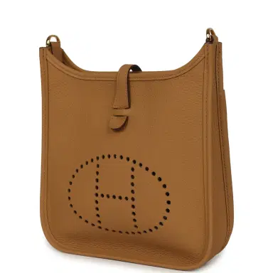 HERMÈS Hermes Evelyne III PM Biscuit Clemence Gold Hardware | Thumbnail 5 HERMÈS Hermes Evelyne III PM Biscuit Clemence Gold Hardware | Thumbnail 5