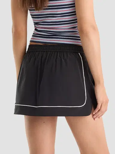 Good American Women's The Sport Mini Skort - Black | Thumbnail 3 Good American Women's The Sport Mini Skort - Black | Thumbnail 3