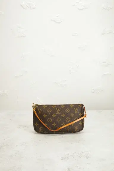 louis vuitton Louis Vuitton Monogram Pochette Accessoires Shoulder Bag | Thumbnail 2 louis vuitton Louis Vuitton Monogram Pochette Accessoires Shoulder Bag | Thumbnail 2