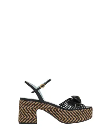 Valentino Garavani 80mm Coeur Royal VLogo Leather Platform Sandals | Thumbnail 1 Valentino Garavani 80mm Coeur Royal VLogo Leather Platform Sandals | Thumbnail 1