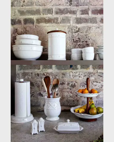 Juliska Berry & Thread Salt and Pepper Set/2 - Whitewash | Thumbnail 4 Juliska Berry & Thread Salt and Pepper Set/2 - Whitewash | Thumbnail 4