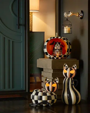MacKenzie-Childs Courtly Check Pedestal Urn | Thumbnail 5 MacKenzie-Childs Courtly Check Pedestal Urn | Thumbnail 5