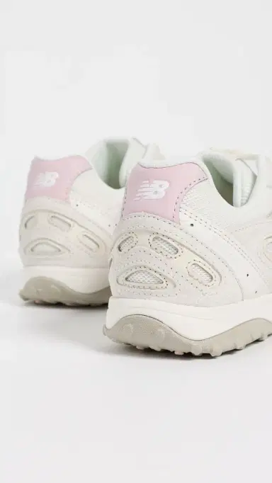 New Balance 204L Sneakers White/Pink M 4.5/ W 6 | Thumbnail 5 New Balance 204L Sneakers White/Pink M 4.5/ W 6 | Thumbnail 5