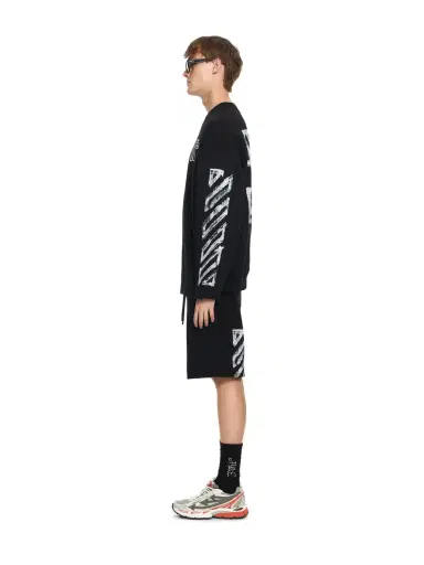 Off-White Motion Arrow Skate Sweat Shorts | Thumbnail 3 Off-White Motion Arrow Skate Sweat Shorts | Thumbnail 3