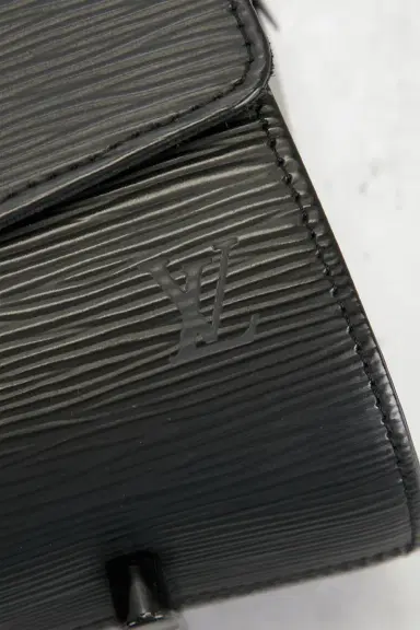 Louis Vuitton Epi Nocturne PM Shoulder Bag | Thumbnail 6 Louis Vuitton Epi Nocturne PM Shoulder Bag | Thumbnail 6